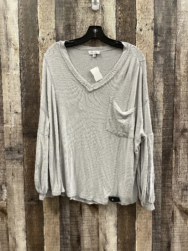 Top Long Sleeve By Cme In Silver, Size: M